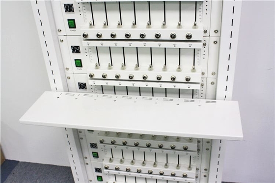 Phòng thí nghiệm Máy phân tích pin lithium 80 kênh 18650 32650 Điều khiển kênh riêng biệt