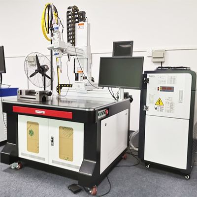 Giá tốt. Máy hàn laser pin 2000w, Thiết bị lắp ráp tế bào hình trụ trực tuyến